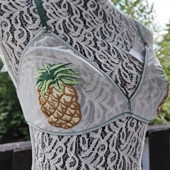 Babe Bralette Pineapple Out from Under Urban Outfitters. 🍍🍍🍍 - Picture 8 of 16